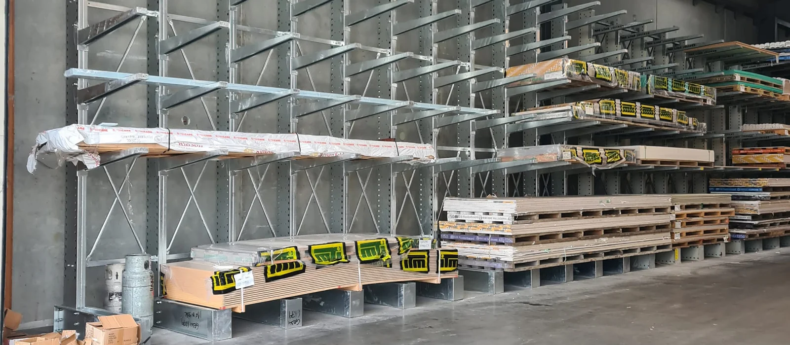 Thomsons ITM Cantilever Yard Racking